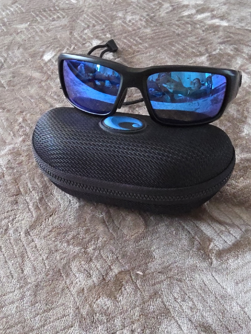 COSTA Blue Mirrored 580 Polarized Lens Sunglasses with Black Frame
